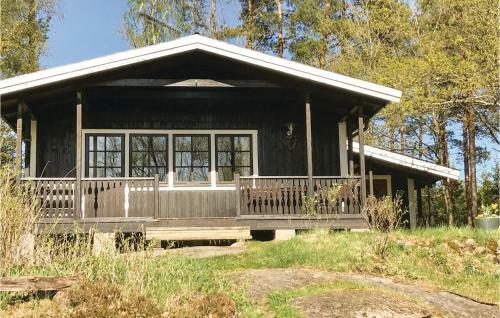 Two-bedroom Holiday Home In Almeboda