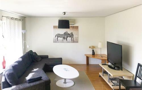 Eight-bedroom Holiday Home Tingsryd 08