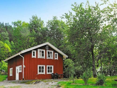 Four-bedroom Holiday Home In S-uddvalla