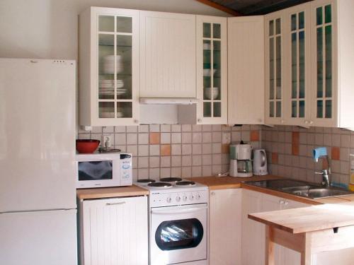 Two-bedroom Holiday Home In Norrt�lje