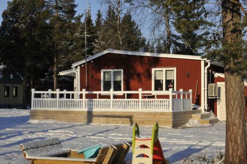 Modern Lapland Cottage With Outdoor Sauna