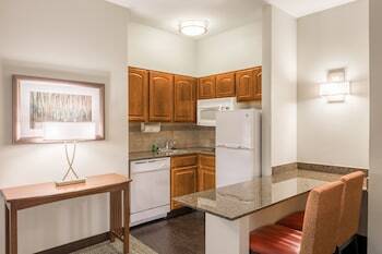 Hotel Staybridge Suites Kansas City-independence