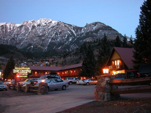 Motel Box Canyon Lodge And Hot Springs
