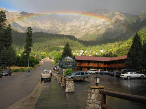 Motel Box Canyon Lodge And Hot Springs
