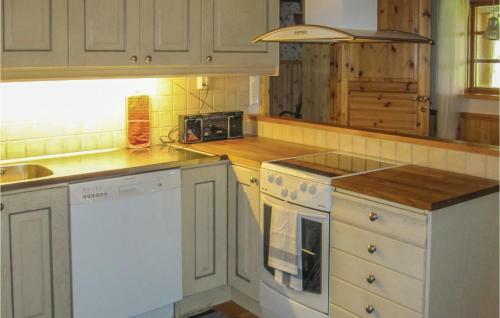 Two-bedroom Holiday Home In Alvdalen