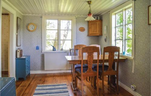 Two-bedroom Holiday Home In Grundsund