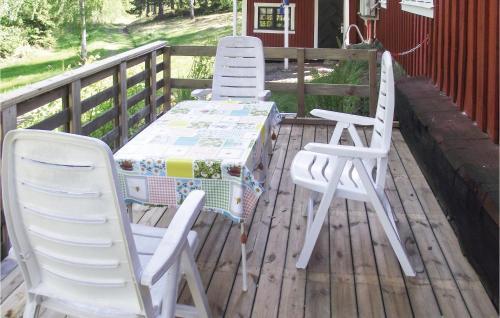 Two-bedroom Holiday Home In Algaras