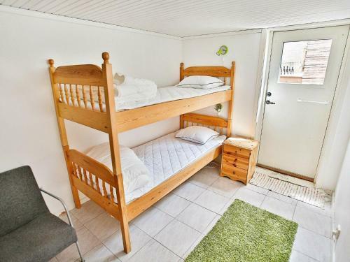 Three-bedroom Holiday Home In Svanesund 3