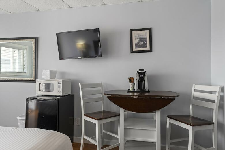 America's Best Value Inn Mt Royal Motel