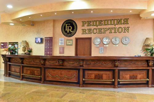 Hotel Estreya Palace