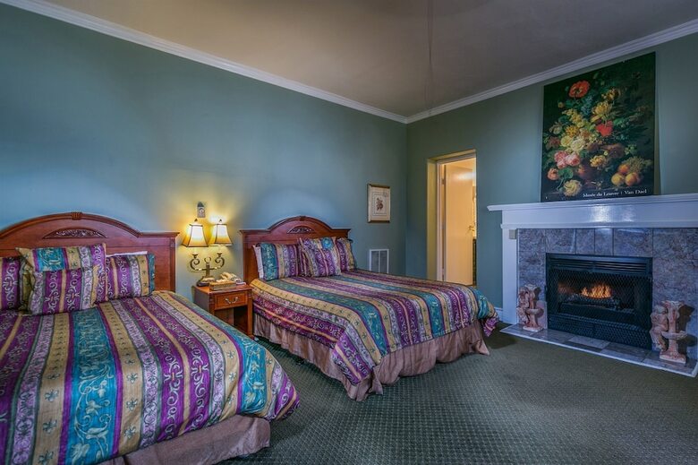 Hotel Rose Garden Inn