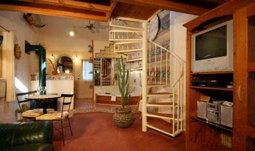 Bed & Breakfast Wren's Nest Village Inn