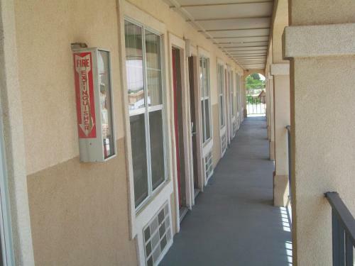 Motel Villa West Inn