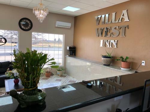 Motel Villa West Inn
