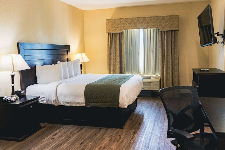 Hotel Baymont Inn And Suites Tyler