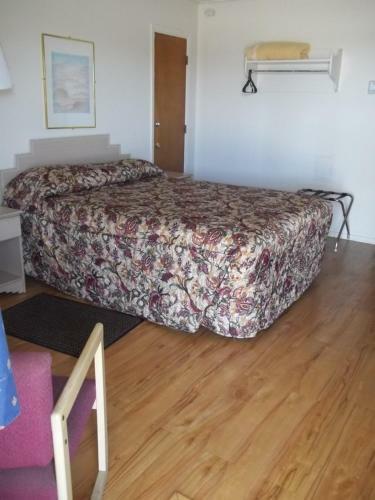 Royal Host Motel