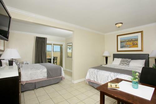 Ocean Beach Hotel