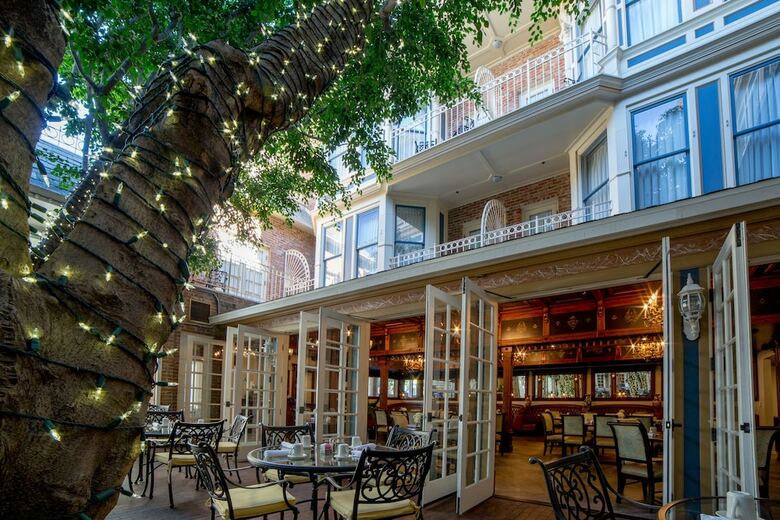 Horton Grand Hotel