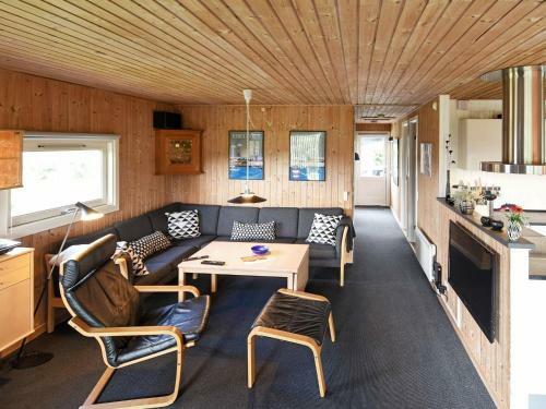 Four-bedroom Holiday Home In Glesborg 21