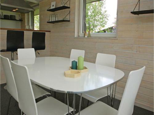 Two-bedroom Holiday Home With A Fireplace In Haderslev