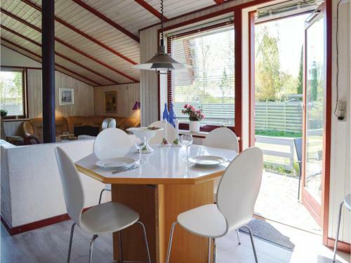 Holiday Home Bl�mejsevej Dronningm�lle X