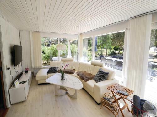 Four-bedroom Holiday Home In Ebeltoft