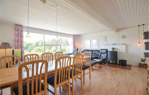 Holiday Home H�gevej Ebeltoft I