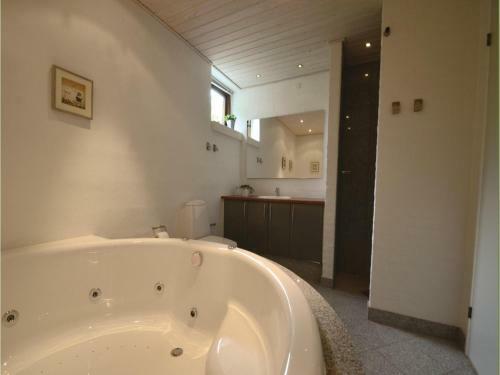 Four-bedroom Holiday Home In Ebeltoft