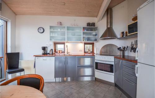 Four-bedroom Holiday Home In Ebeltoft