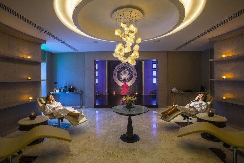 Four Seasons Hotel