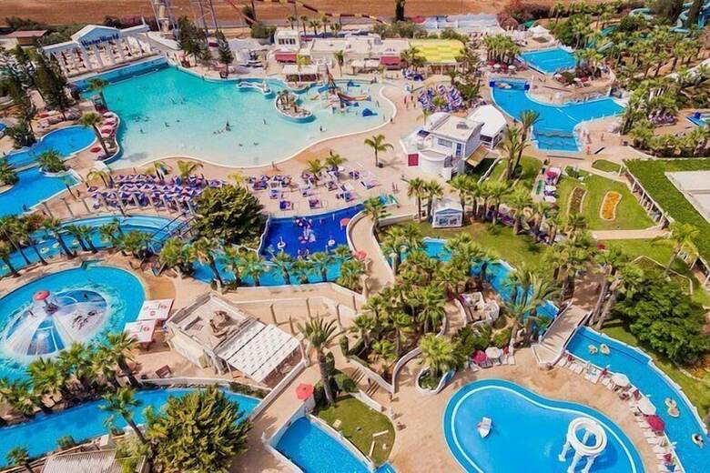 Hotel Silver Sands(.)