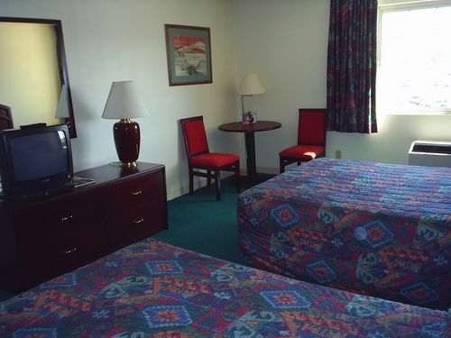 Hotel Arizona Charlie's Decatur