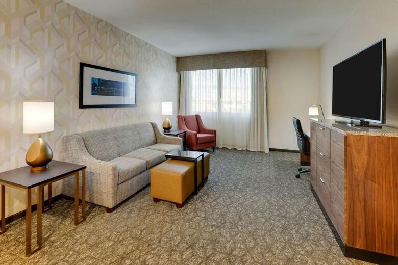Hotel Drury Inn & Suites Columbus Convention Center