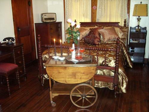 Alla's Historical Bed And Breakfast, Spa And Cabana