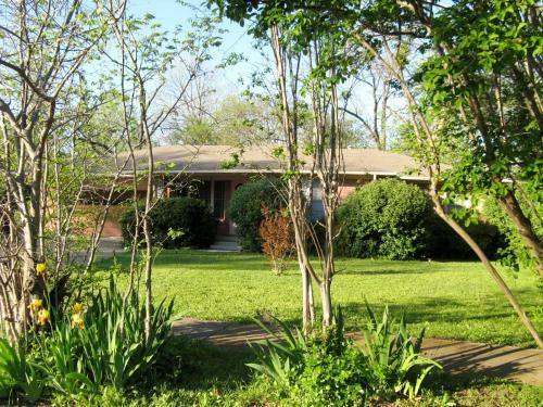 Alla's Historical Bed And Breakfast, Spa And Cabana