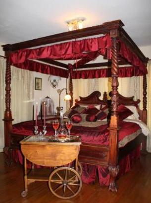 Alla's Historical Bed And Breakfast, Spa And Cabana