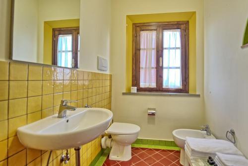 Canneto Apartment Sleeps 10 Pool Air Con Wifi