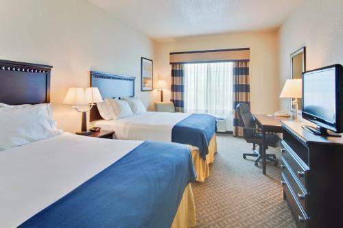 Hotel Holiday Inn Express Delano Highway 99