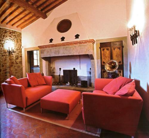 Castel Focognano Villa Sleeps 9 Pool Wifi