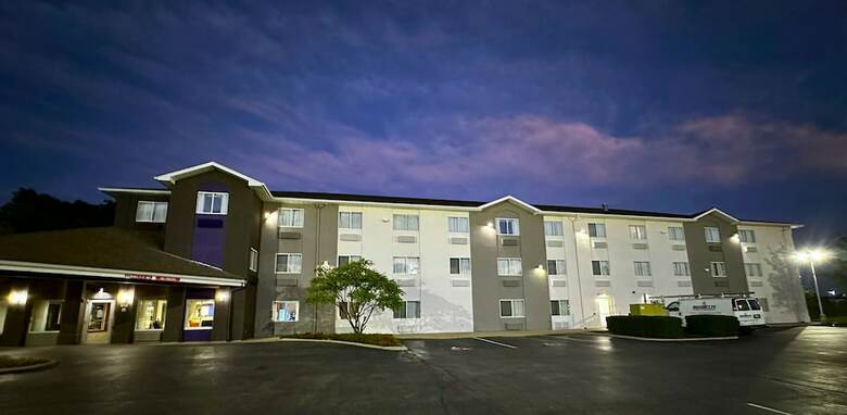 Hotel Baymont Inn And Suites - Oxford