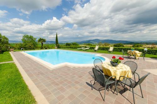 Anatraia Apartment Sleeps 6 Pool Air Con Wifi
