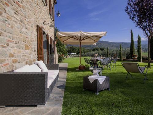Spacious Villa In Cortona Tuscany With Swimming Pool