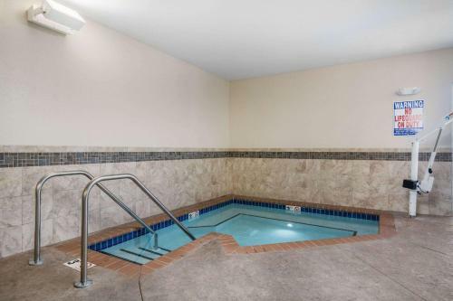 Hotel Americinn By Wyndham Winona