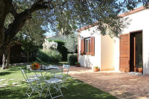 Donnalucata Villa Sleeps 6 Pool Air Con Wifi
