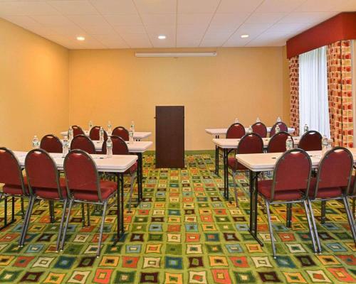 Hotel Quality Suites Stratford