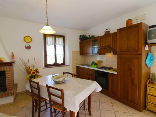 Fattoria Spedaletto Villa Sleeps 8 Pool Wifi