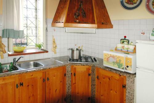 Holiday Home Floridia - Isi02231-f