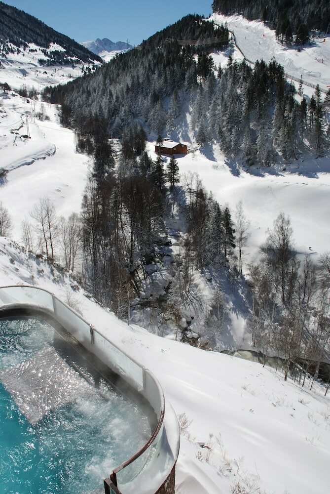 Sport Hotel Village