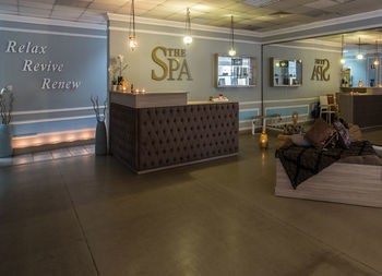 Anastasia Hotel(.)