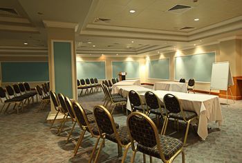 Anastasia Hotel(.)